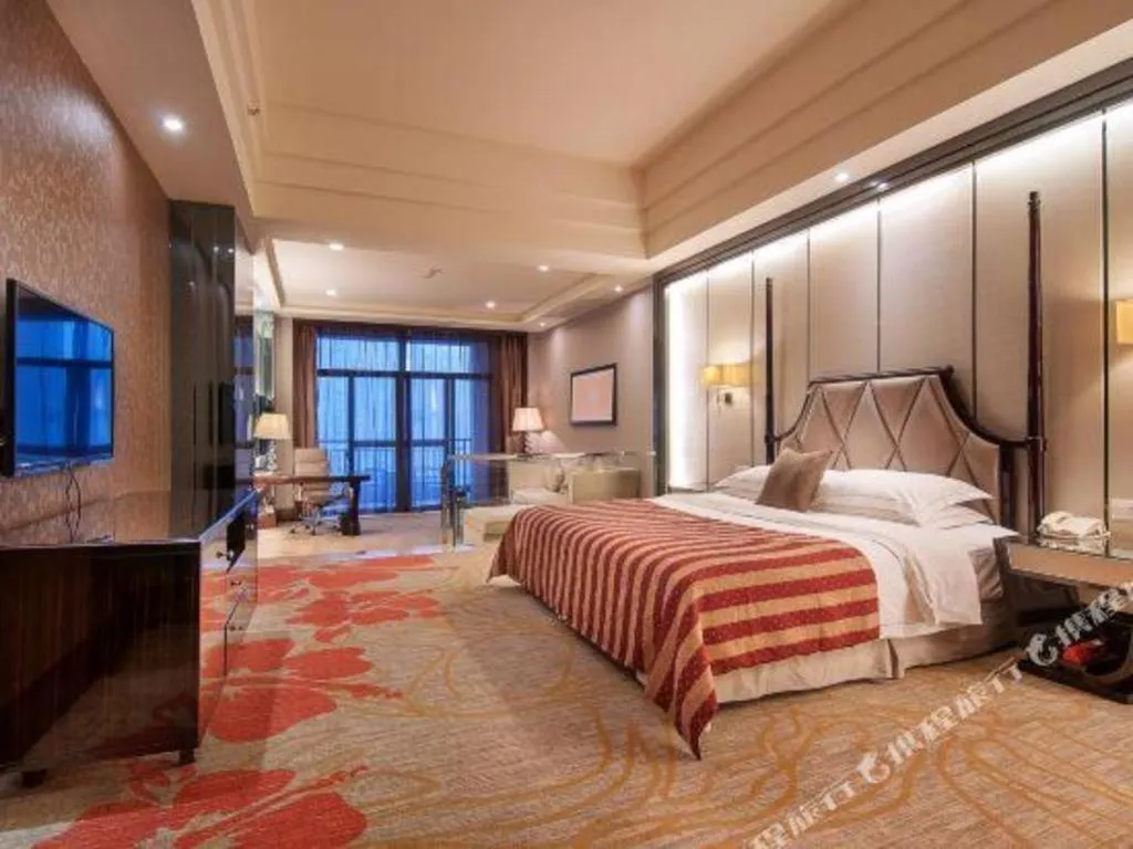 Bed in Country Garden Phoenix Hotel Jurong