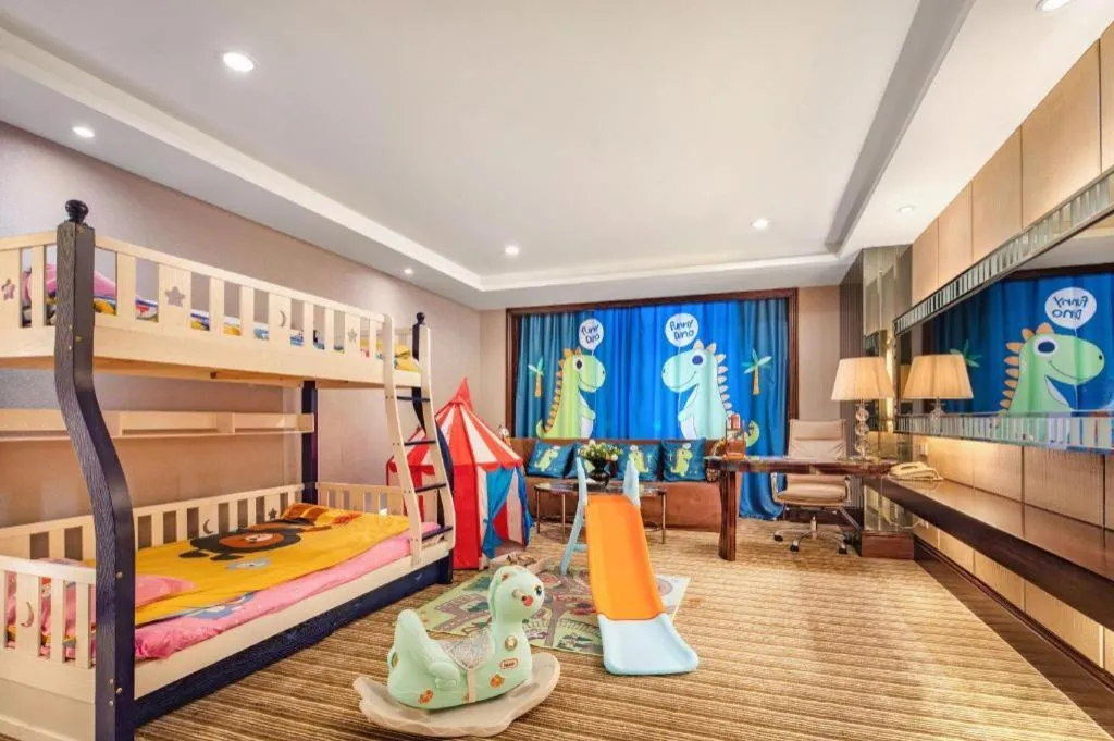 Bed in Country Garden Phoenix Hotel Jurong