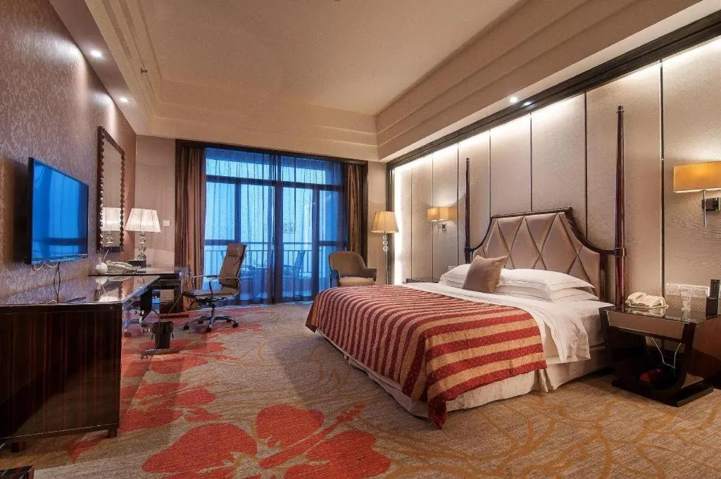 Bed in Country Garden Phoenix Hotel Jurong