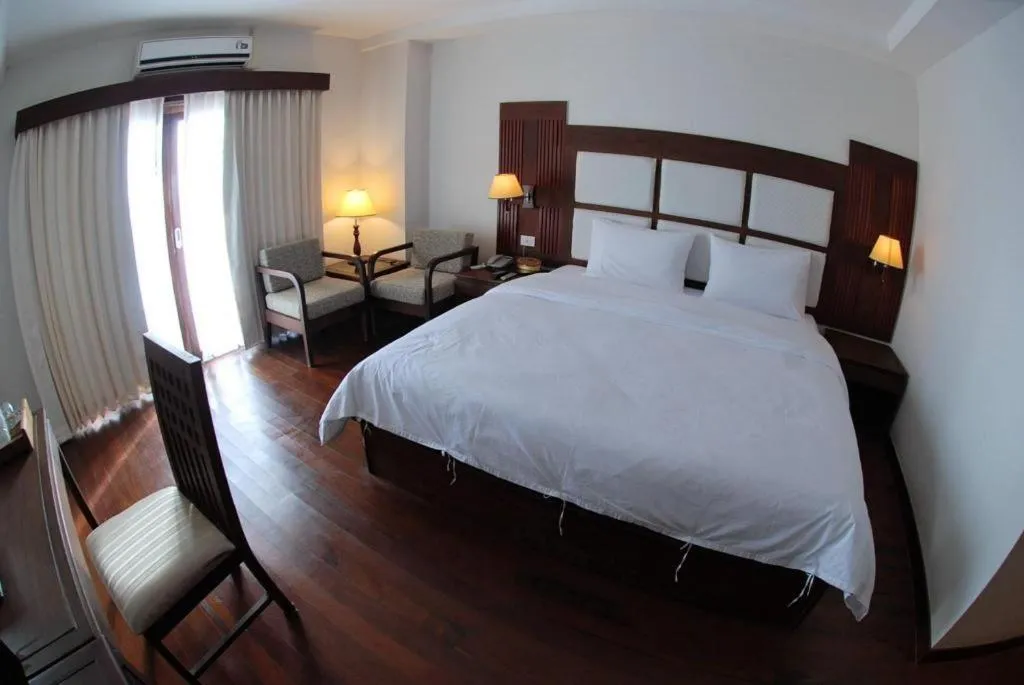 Bed in River City Hotel