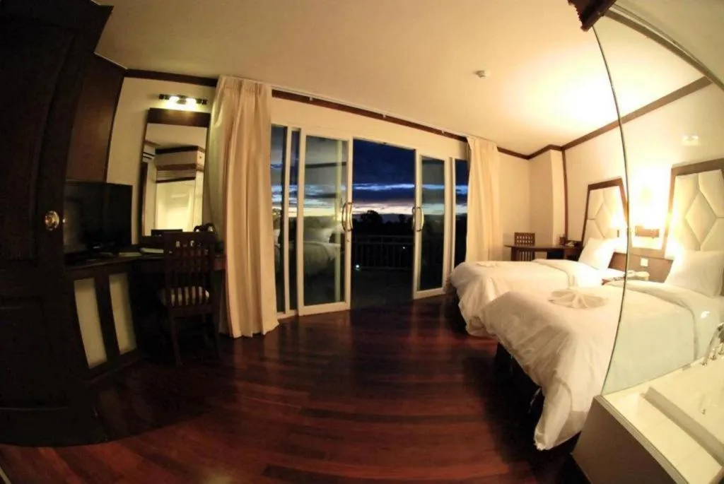 Bed in River City Hotel