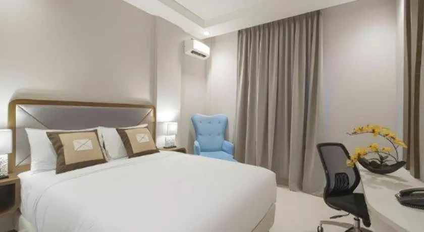 Bed in Sawana Suites