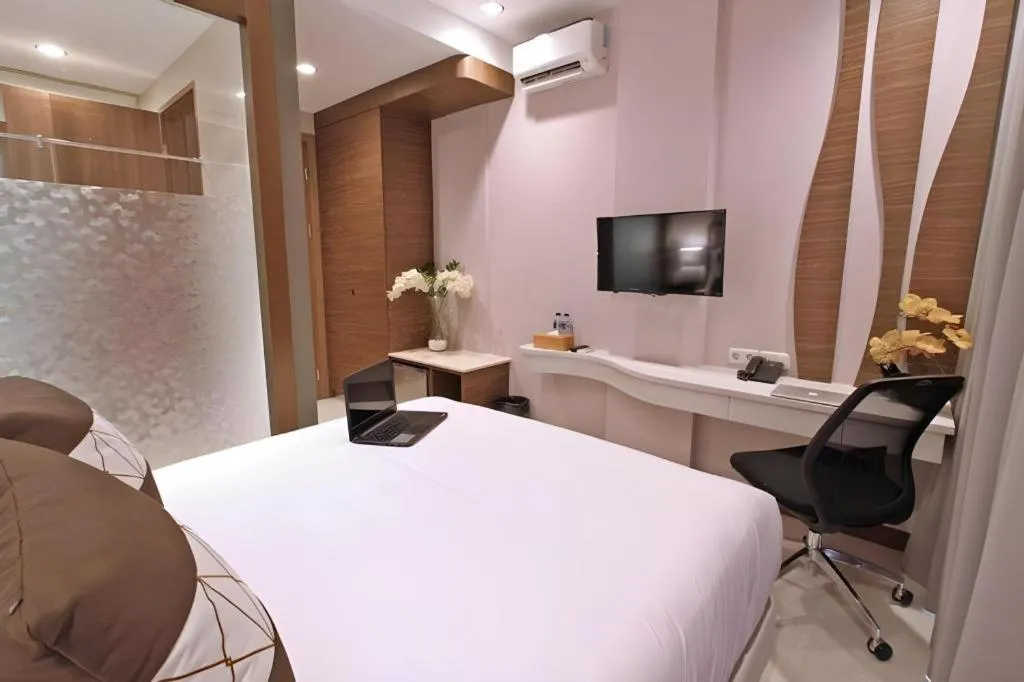 Bed in Sawana Suites