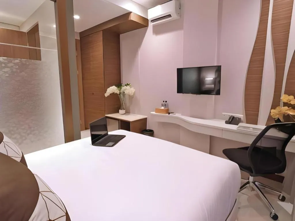 Bed in Sawana Suites