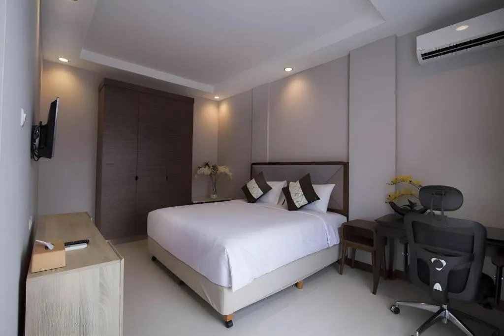 Bed in Sawana Suites