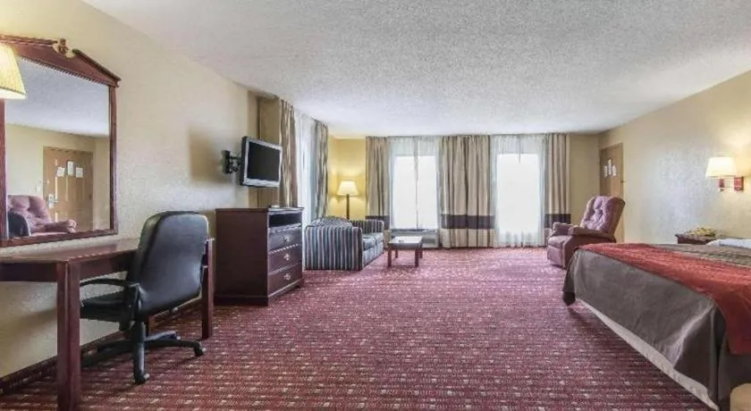 Bed in Quality Inn Andalusia