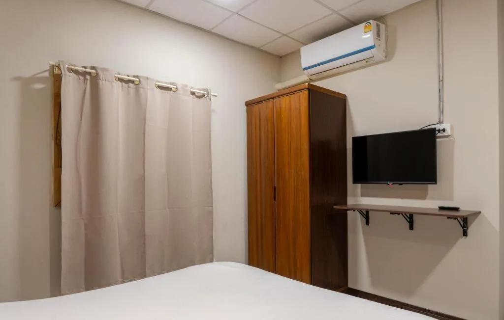 Bed in THE GOOSE HOUSE UBON