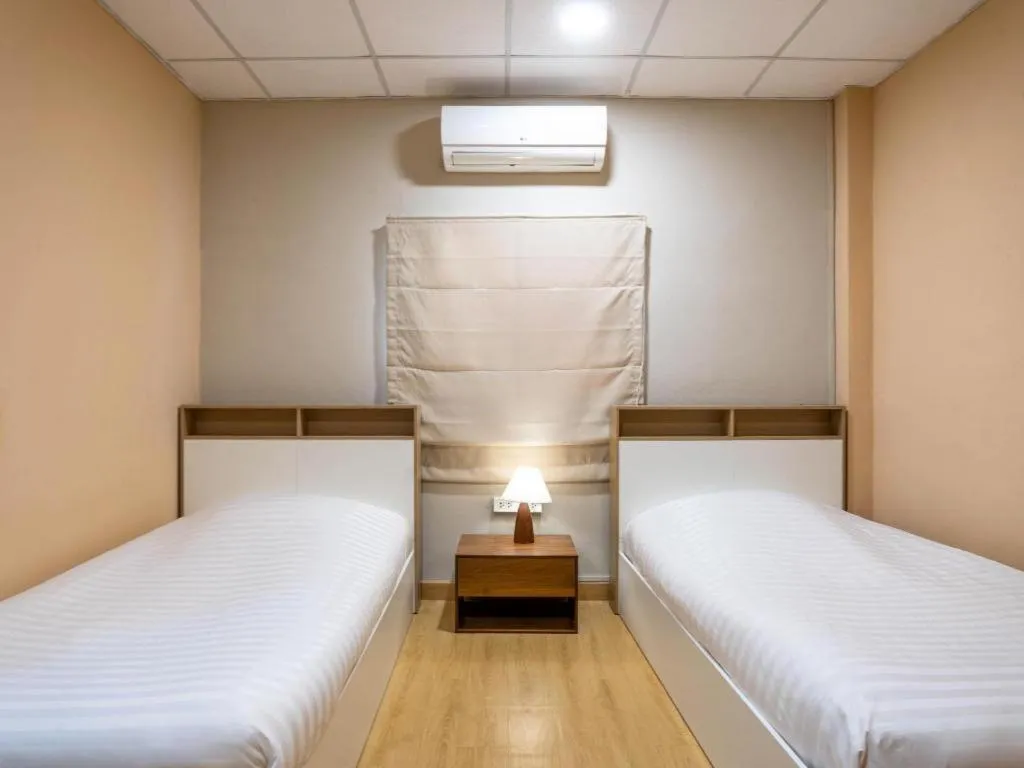 Bed in THE GOOSE HOUSE UBON