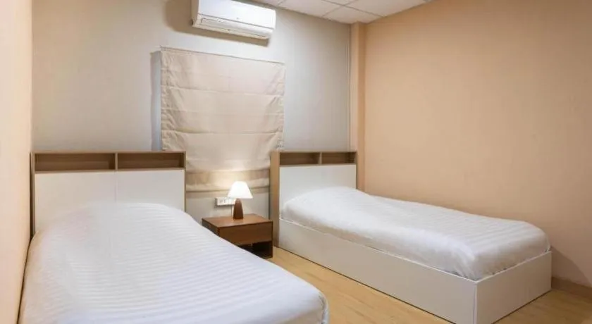 Bed in THE GOOSE HOUSE UBON