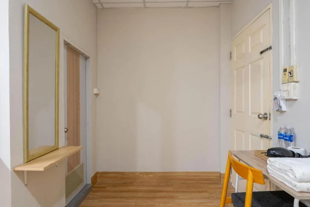 THE GOOSE HOUSE UBON