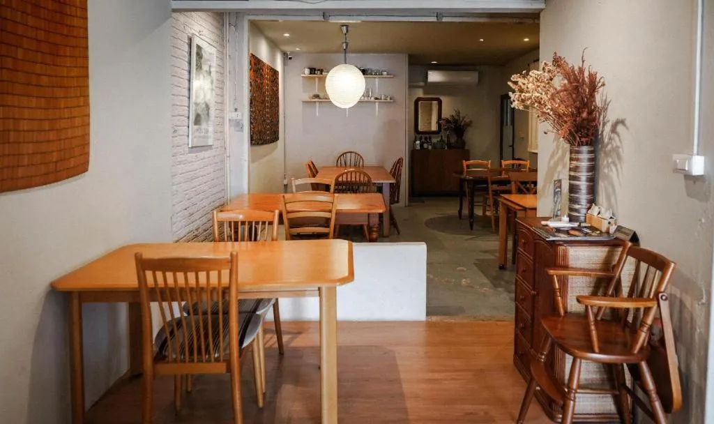 THE GOOSE HOUSE UBON