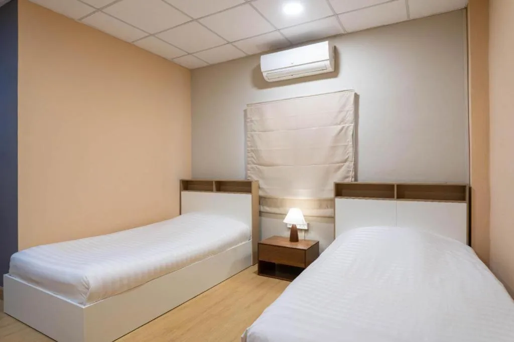 Bed in THE GOOSE HOUSE UBON