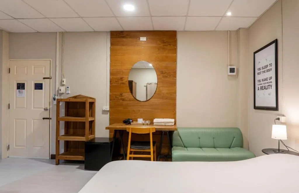 Bed in THE GOOSE HOUSE UBON