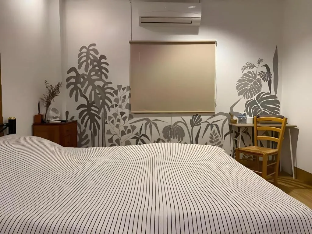 Bed in THE GOOSE HOUSE UBON