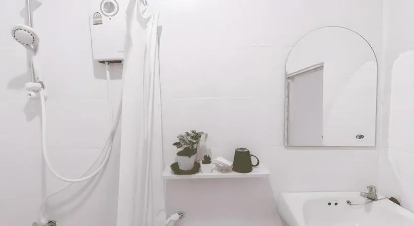 THE GOOSE HOUSE UBON