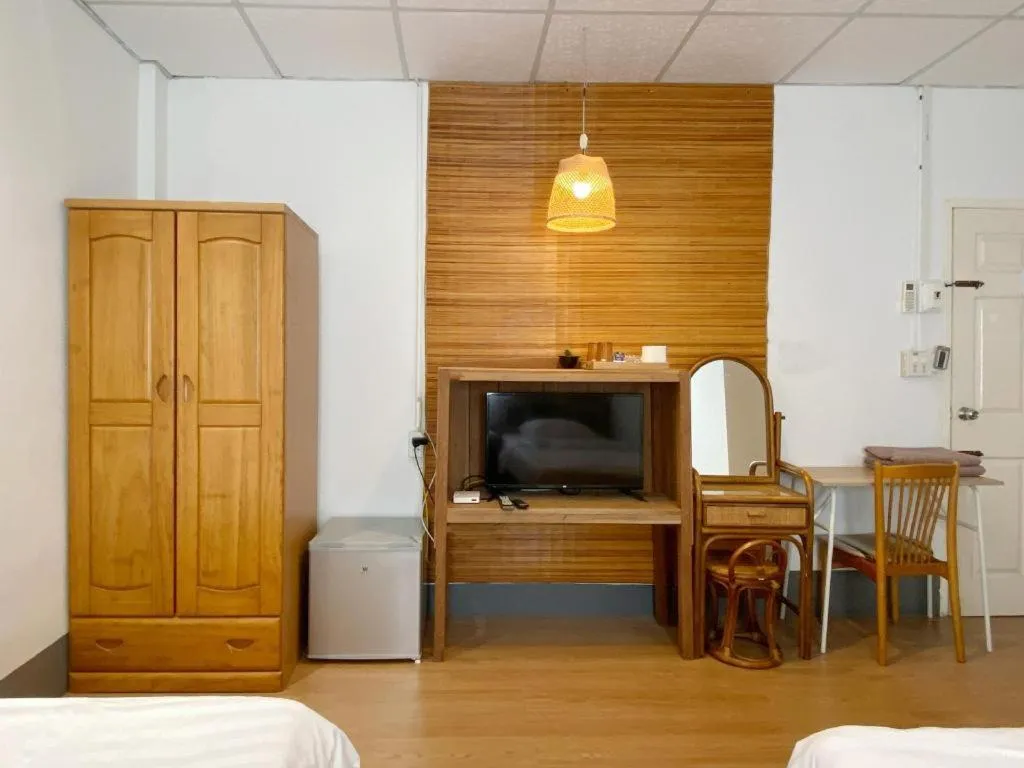 THE GOOSE HOUSE UBON