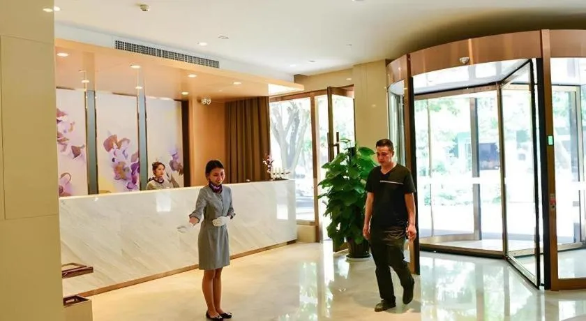 Lavande Hotel·Xishuangbanna Jinghong Songkran Square