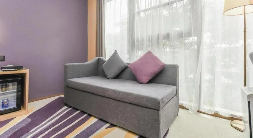 Lavande Hotel·Xishuangbanna Jinghong Songkran Square