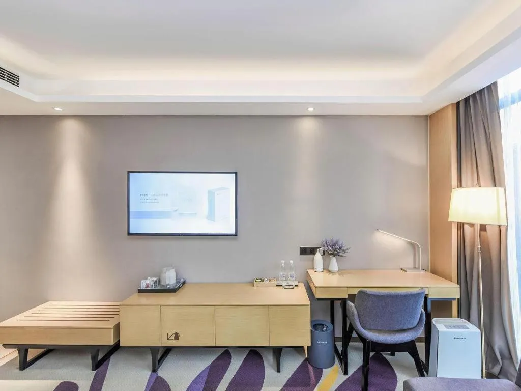 Lavande Hotel·Xishuangbanna Jinghong Songkran Square