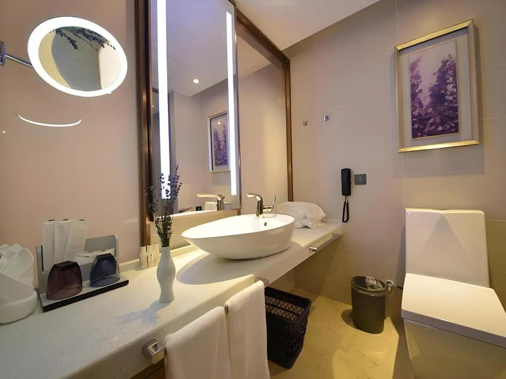 Lavande Hotel·Xishuangbanna Jinghong Songkran Square