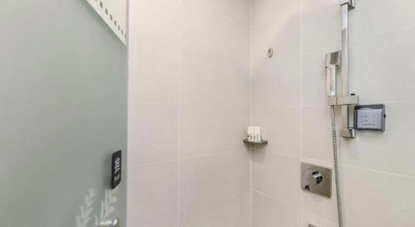 Lavande Hotel·Xishuangbanna Jinghong Songkran Square