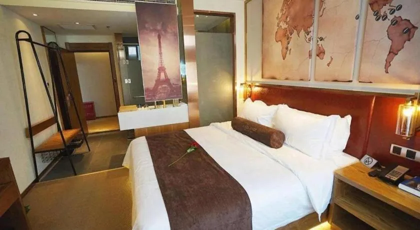 Bed in James Joyce Coffetel Beijing Yizhuang Rongjing East Street Subway Station