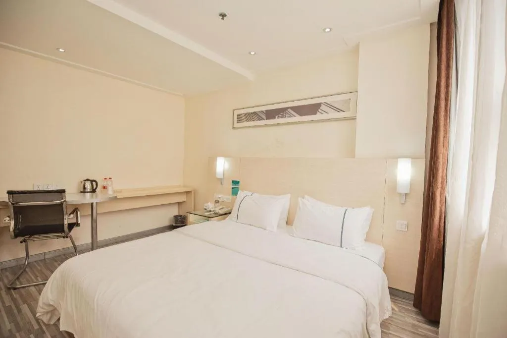 Bed in City Comfort Inn Yulin Bobai Pedestrian Street