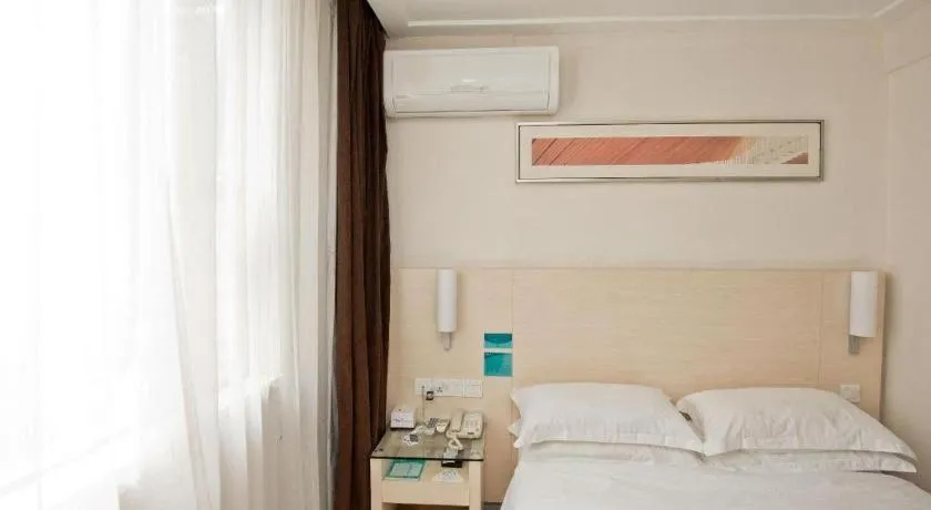 Bed in City Comfort Inn Yulin Bobai Pedestrian Street