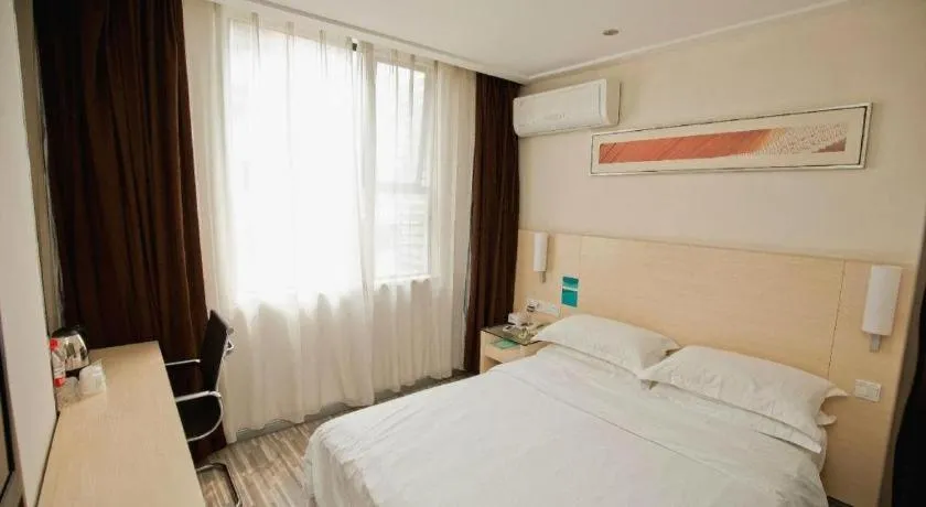 Bed in City Comfort Inn Yulin Bobai Pedestrian Street