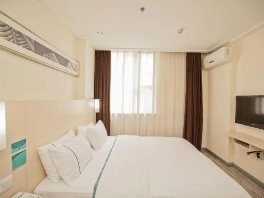 Bed in City Comfort Inn Yulin Bobai Pedestrian Street