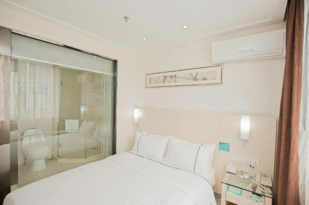 Bed in City Comfort Inn Yulin Bobai Pedestrian Street