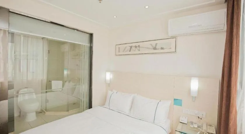 Bed in City Comfort Inn Yulin Bobai Pedestrian Street