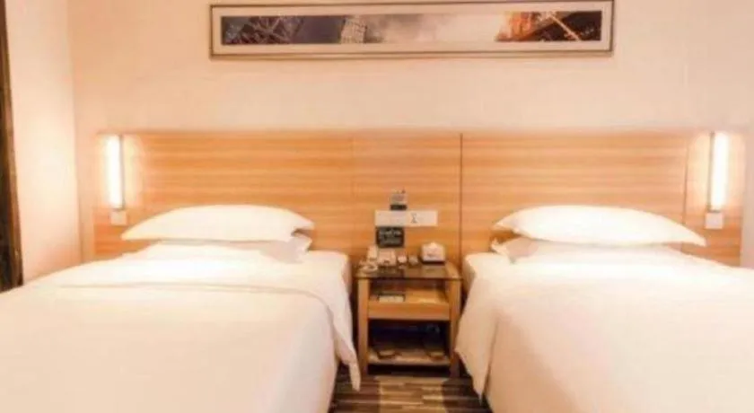 Bed in City Comfort Inn Chibi Railway Station