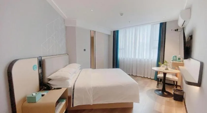 Bed in City Comfort Inn Nanning Guangxi University