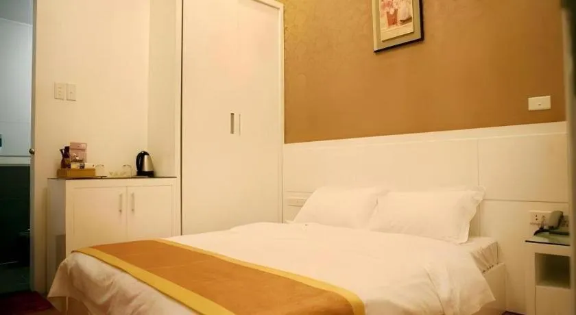 Bed in Hanoi Milan Hotel