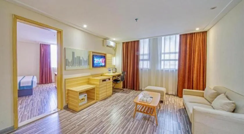 Bed in City Comfort Inn Zhongshan Shaxi Starbao Rosewood Expo City