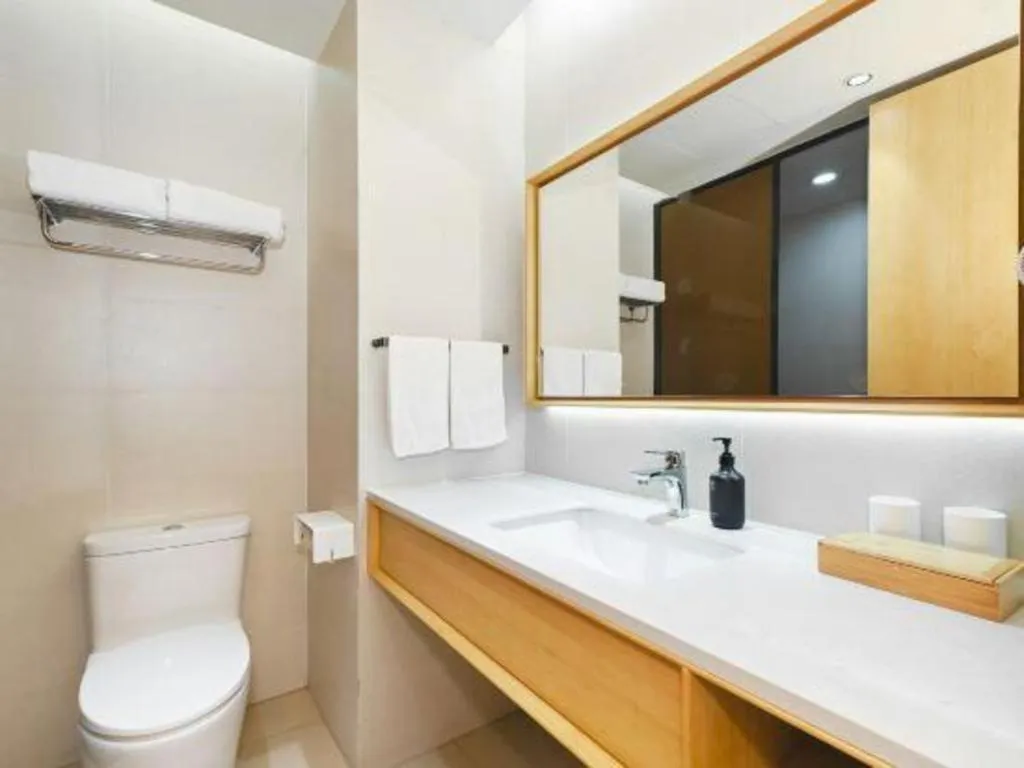 JI Hotel Shanghai Hongqiao Yan'an Xi Road