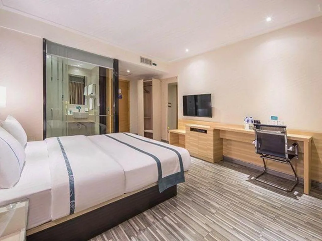 Bed in City Comfort Inn Wuzhou Wangcheng Square