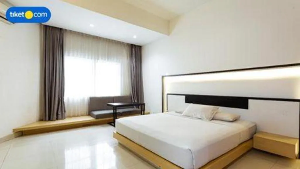 Bed in Buana Lestari Hotel