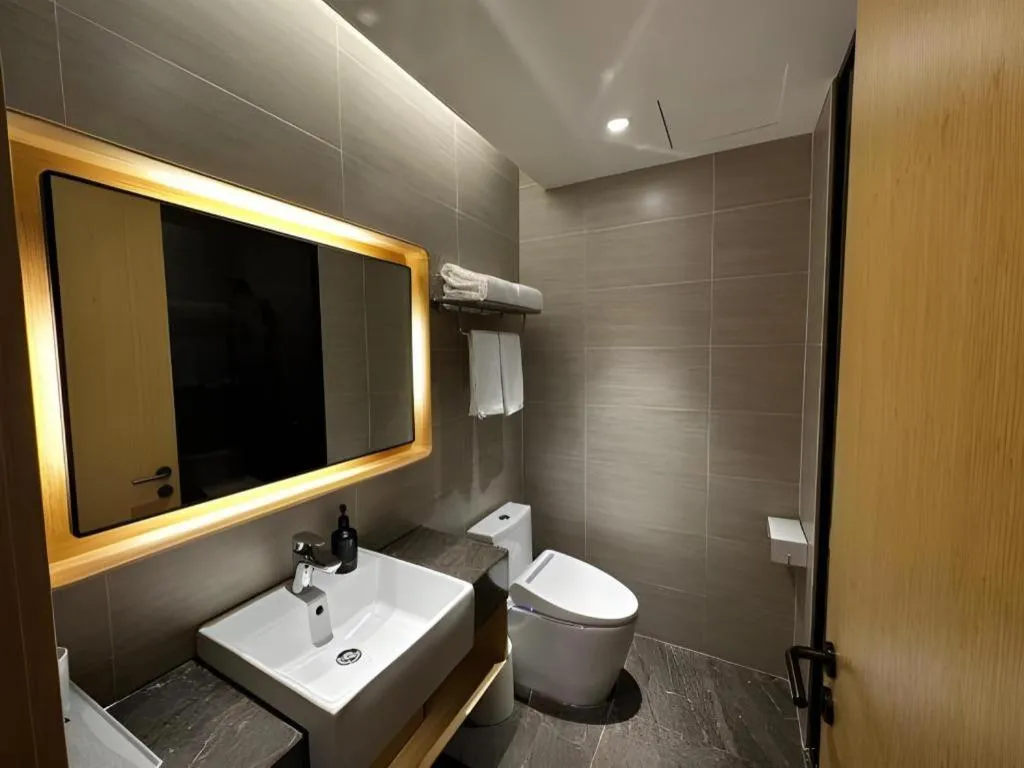 JI Hotel Dalian Xinghai Park