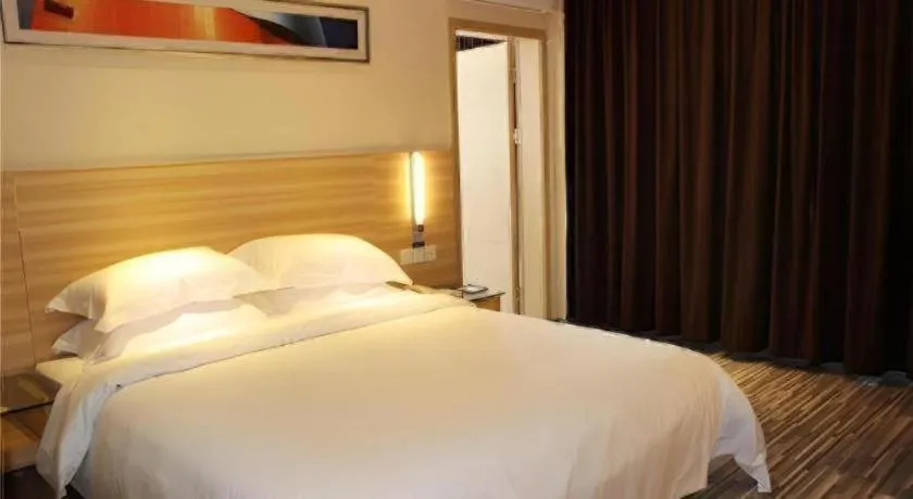 Bed in City Comfort Inn Wuhan Miaoshan