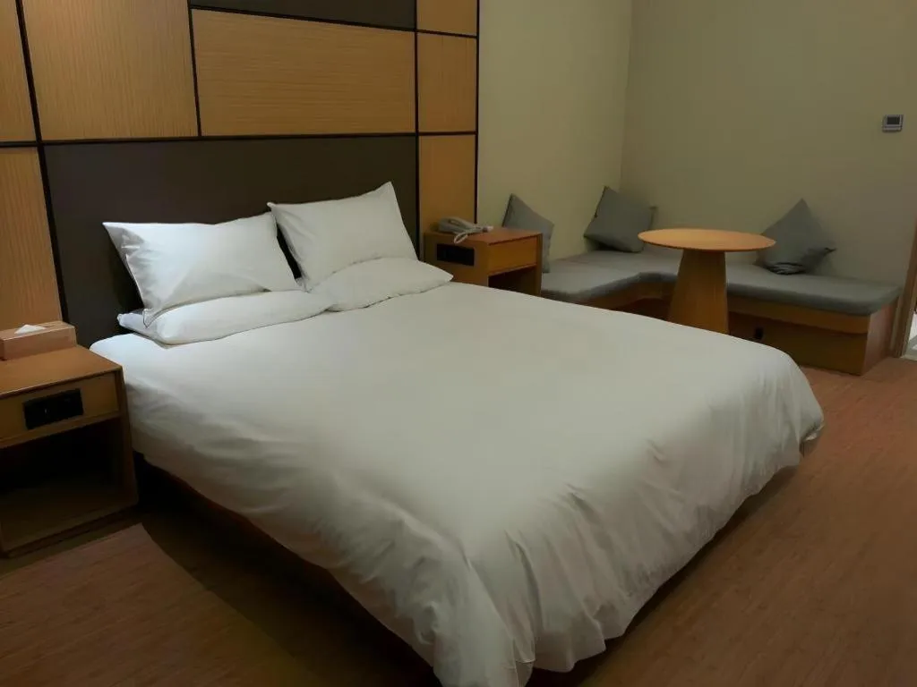 JI Hotel Hangzhou Xihu Fengqi Road