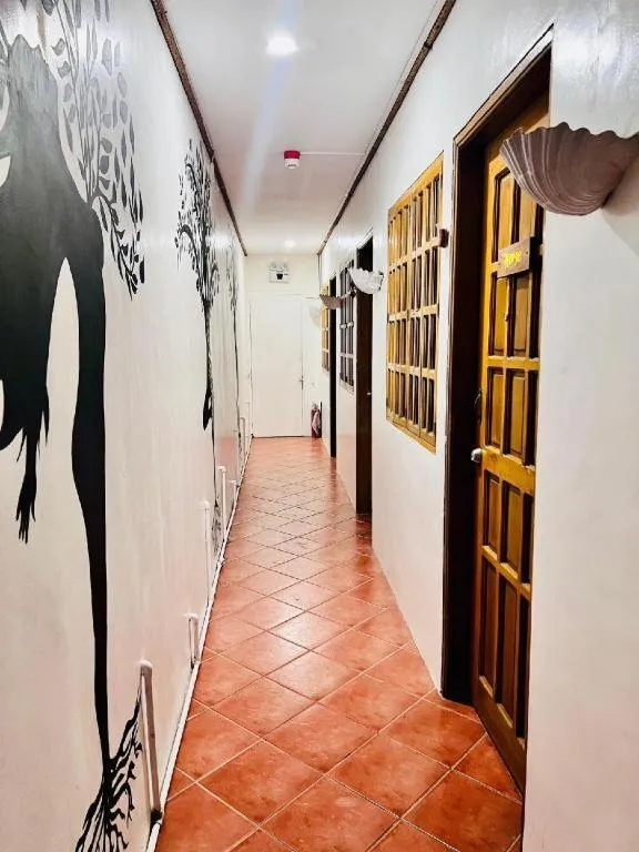 Harleys Pub and Hotel