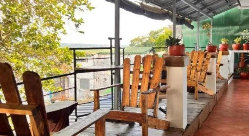 Harleys Pub and Hotel