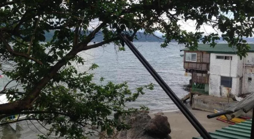 Harleys Pub and Hotel