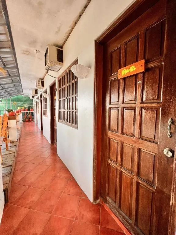 Harleys Pub and Hotel