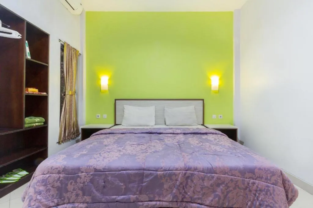 Bed in Zaen Hotel Syariah Solo