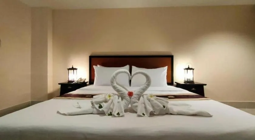 Bed in Rayong Lanna Hotel