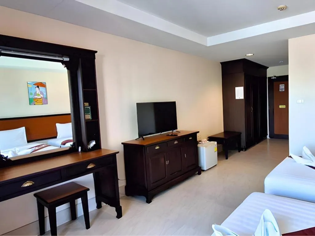 Bed in Rayong Lanna Hotel