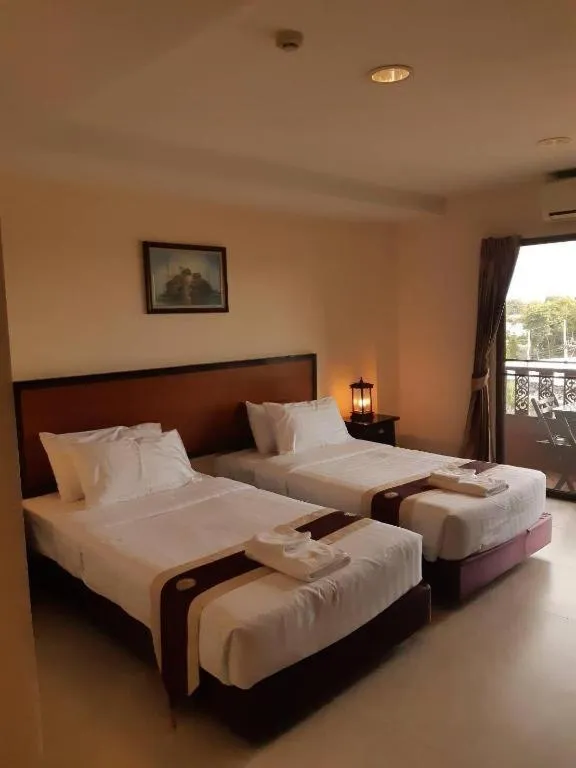 Bed in Rayong Lanna Hotel